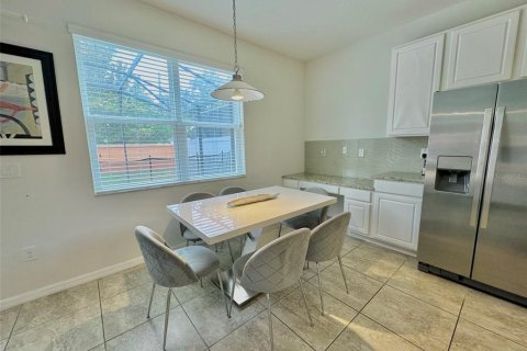Adosado en venta en Kissimmee, Florida, 4 dormitorios, 177.16 m2 № 1537171 - foto 5