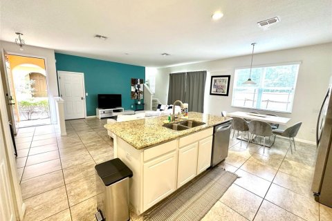 Adosado en venta en Kissimmee, Florida, 4 dormitorios, 177.16 m2 № 1537171 - foto 7