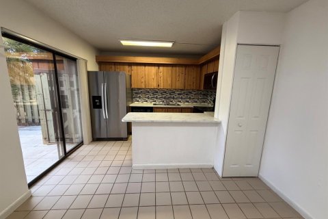 Touwnhouse à louer à West Palm Beach, Floride: 2 chambres, 114.83 m2 № 2427823 - photo 3
