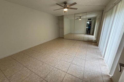 Touwnhouse à louer à West Palm Beach, Floride: 2 chambres, 114.83 m2 № 2427823 - photo 13
