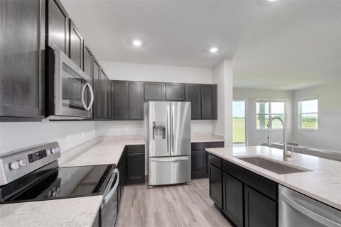 House in Groveland, Florida 4 bedrooms, 216.74 sq.m. № 1798519 - photo 2