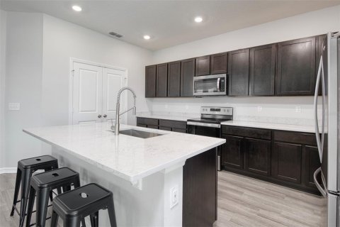 House in Groveland, Florida 4 bedrooms, 216.74 sq.m. № 1798519 - photo 3