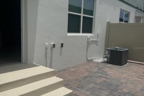 Townhouse in Apopka, Florida 3 bedrooms, 159.05 sq.m. № 2218707 - photo 6