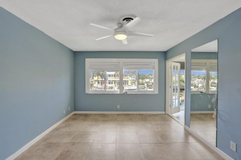 Condo in Lighthouse Point, Florida, 1 bedroom № 2181600 - photo 12