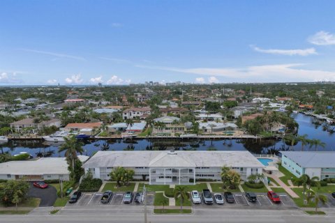 Condo in Lighthouse Point, Florida, 1 bedroom № 2181600 - photo 2