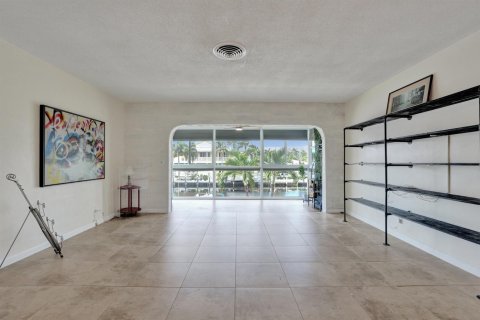 Condo in Lighthouse Point, Florida, 1 bedroom № 2181600 - photo 21