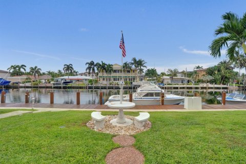 Condo in Lighthouse Point, Florida, 1 bedroom № 2181600 - photo 27