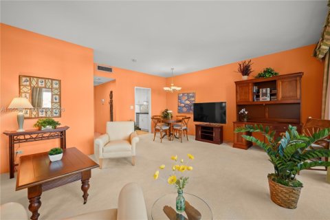 Condominio en venta en Coral Gables, Florida, 1 dormitorio, 73.39 m2 № 2006593 - foto 6