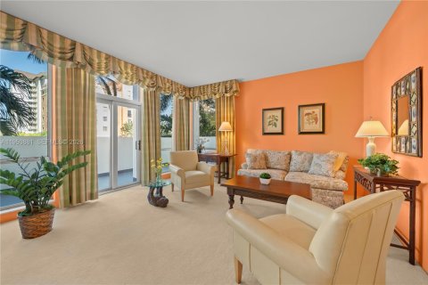 Condominio en venta en Coral Gables, Florida, 1 dormitorio, 73.39 m2 № 2006593 - foto 4