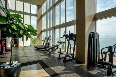 Купить кондоминиум в Халландейл-Бич, Флорида 2 спальни, 100.89м2, № 1981708 - фото 25