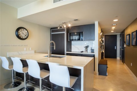Купить кондоминиум в Халландейл-Бич, Флорида 2 спальни, 100.89м2, № 1981708 - фото 6