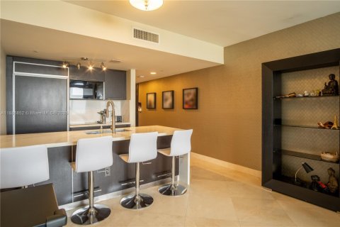 Купить кондоминиум в Халландейл-Бич, Флорида 2 спальни, 100.89м2, № 1981708 - фото 10