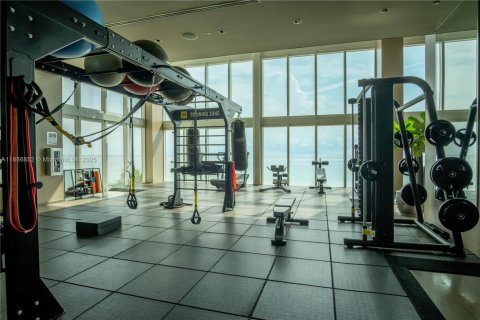 Купить кондоминиум в Халландейл-Бич, Флорида 2 спальни, 100.89м2, № 1981708 - фото 24