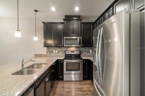 Touwnhouse à vendre à Kissimmee, Floride: 3 chambres, 148.92 m2 № 1846945 - photo 6