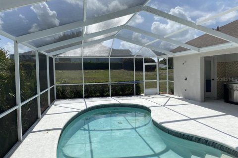 House in Inverness, Florida 3 bedrooms, 204.11 sq.m. № 2430668 - photo 4