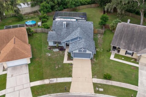 House in Brandon, Florida 3 bedrooms, 166.02 sq.m. № 2393622 - photo 30