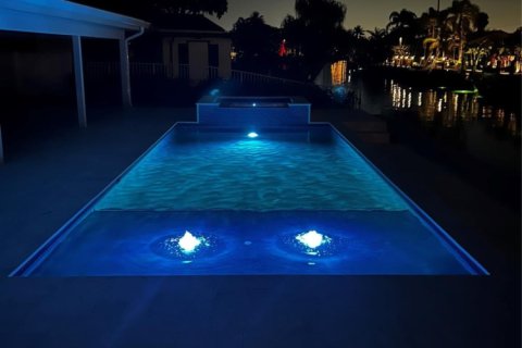 House in Pompano Beach, Florida 3 bedrooms, 167.6 sq.m. № 1074682 - photo 1