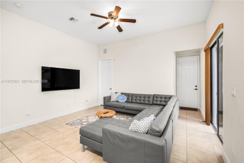 House in Cooper City, Florida 3 bedrooms, 153.66 sq.m. № 2040619 - photo 23