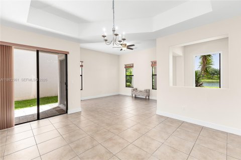 House in Cooper City, Florida 3 bedrooms, 153.66 sq.m. № 2040619 - photo 20