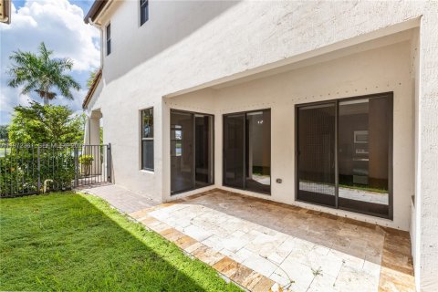 House in Cooper City, Florida 3 bedrooms, 153.66 sq.m. № 2040619 - photo 11