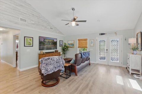 Villa ou maison à vendre à Cedar Key, Floride: 2 chambres, 115.2 m2 № 1723439 - photo 12