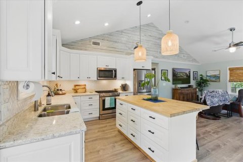 Villa ou maison à vendre à Cedar Key, Floride: 2 chambres, 115.2 m2 № 1723439 - photo 9