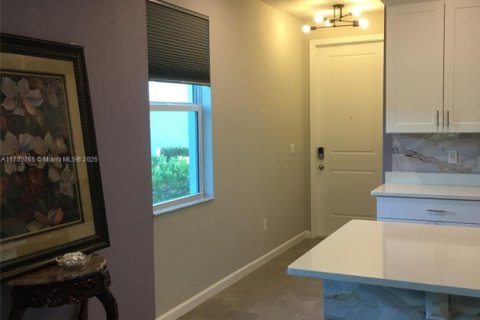 House in Jensen Beach, Florida 3 bedrooms, 167.6 sq.m. № 1762385 - photo 5