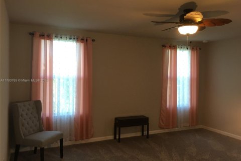 House in Jensen Beach, Florida 3 bedrooms, 167.6 sq.m. № 1762385 - photo 25