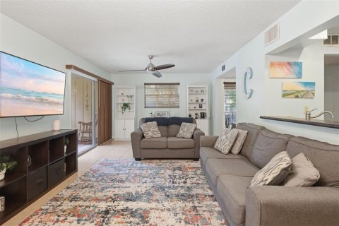 Copropriété à vendre à Deltona, Floride: 2 chambres, 83.33 m2 № 2147436 - photo 12
