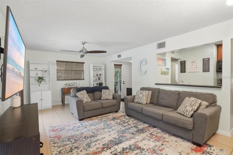Copropriété à vendre à Deltona, Floride: 2 chambres, 83.33 m2 № 2147436 - photo 13