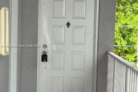 Снять в аренду кондоминиум в Хайалиа, Флорида 3 спальни, 144.74м2, № 1928823 - фото 6