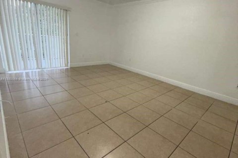 Снять в аренду кондоминиум в Хайалиа, Флорида 3 спальни, 144.74м2, № 1928823 - фото 8