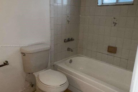 Снять в аренду кондоминиум в Хайалиа, Флорида 3 спальни, 144.74м2, № 1928823 - фото 11