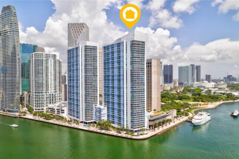Condo in Miami, Florida, 2 bedrooms  № 1937255 - photo 3