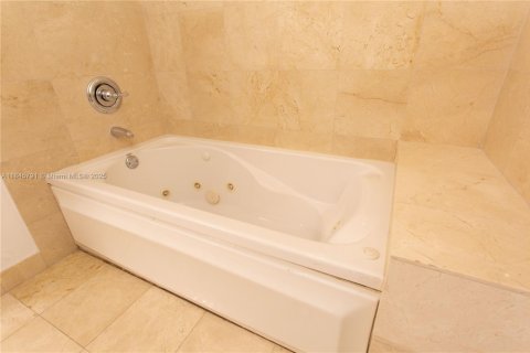 Copropriété à louer à Coral Gables, Floride: 2 chambres, 111.67 m2 № 1842878 - photo 9
