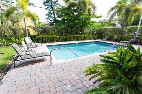 Copropriété à louer à Coral Gables, Floride: 2 chambres, 111.67 m2 № 1842878 - photo 16
