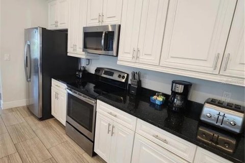 Купить виллу или дом в Киссимми, Флорида 6 комнат, 287.25м2, № 1536057 - фото 4