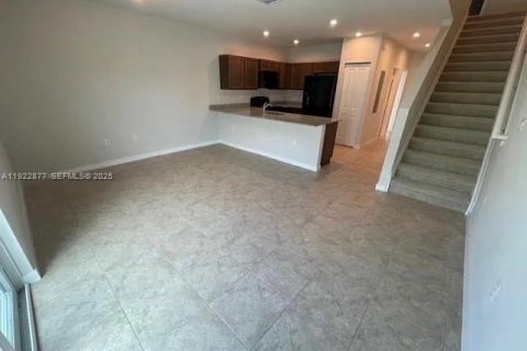 Villa ou maison à louer à Florida City, Floride: 3 chambres, 132.39 m2 № 1976726 - photo 6