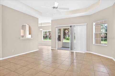 House in Palm Coast, Florida 3 bedrooms, 165.37 sq.m. № 1906021 - photo 30