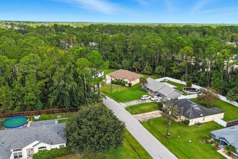 House in Palm Coast, Florida 3 bedrooms, 165.37 sq.m. № 1906021 - photo 13