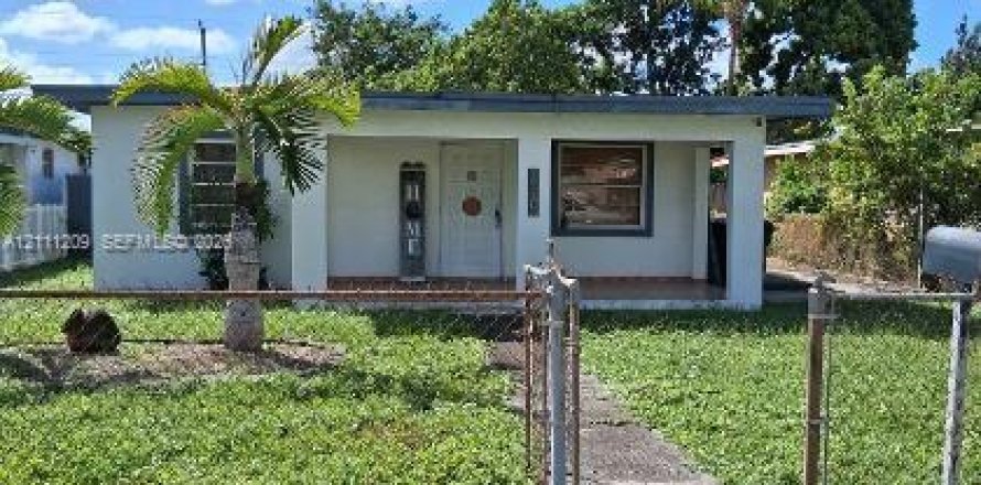 Casa en Hialeah, Florida 2 dormitorios, 85.01 m2 № 2430110