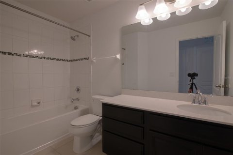 Casa en venta en Riverview, Florida, 4 dormitorios, 230.03 m2 № 1901337 - foto 17