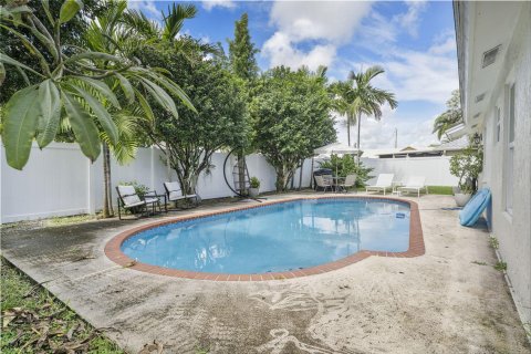 Condo in Delray Beach, Florida, 2 bedrooms № 2416110 - photo 23