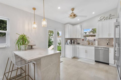 Condo in Delray Beach, Florida, 2 bedrooms № 2416110 - photo 21