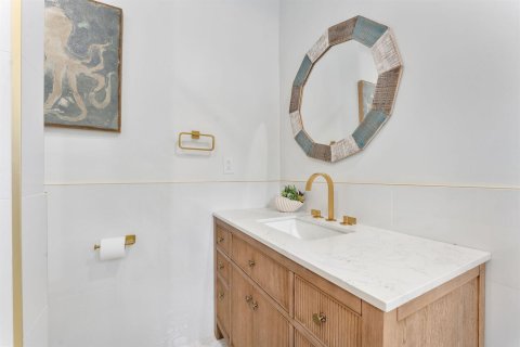 Condo in Delray Beach, Florida, 2 bedrooms № 2416110 - photo 11