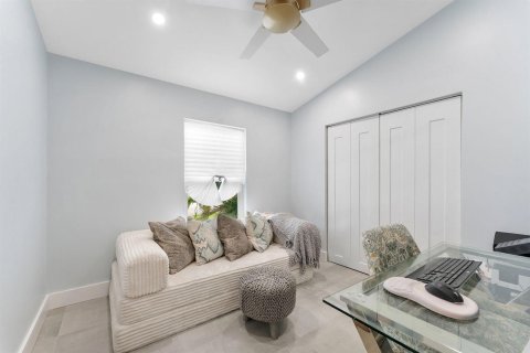 Condo in Delray Beach, Florida, 2 bedrooms № 2416110 - photo 8