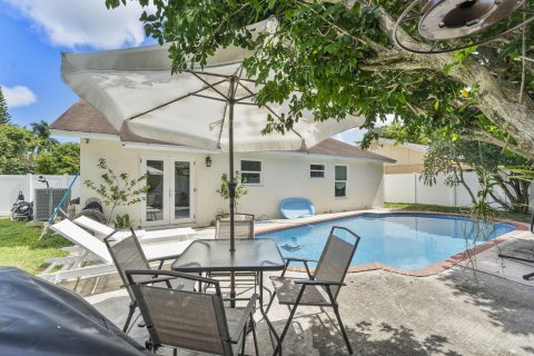 Condo in Delray Beach, Florida, 2 bedrooms № 2416110 - photo 3