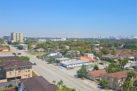 Condo in Coral Gables, Florida, 1 bedroom  № 1865736 - photo 10