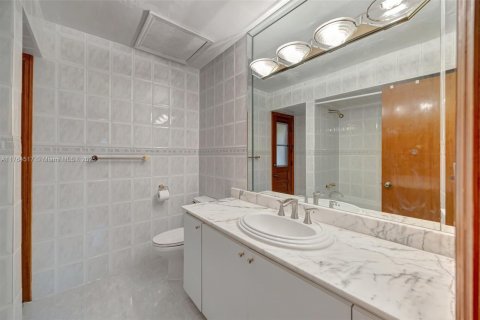 Casa en venta en Palmetto Bay, Florida, 4 dormitorios, 250.84 m2 № 1643885 - foto 28