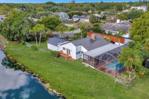 Casa en venta en Palmetto Bay, Florida, 4 dormitorios, 250.84 m2 № 1643885 - foto 1